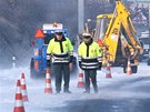 Jiní spojku v Praze zablokovala zmrzlá voda. Doprava zde zkolabovala