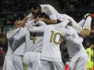 KDE JE STELEC RAMOS? Fotbalisté Realu Madrid se radují z gólu proti Getafe.