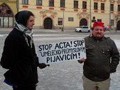 Na jihlavském náměstí se v sobotu na protest proti dohodě ACTA sešla asi stovka
