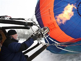 V úterý vzlet překazilo sněžení, balony tak mohly poprvé vzlétnout až ve
