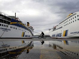 Generln stvka v ecku proti sporm ochromila dopravu v cel zemi.