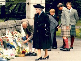 Smrt Diany. V lét roku 1997 zemela pi autonehod princezna Diana. Královská...