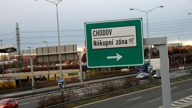 Odboka k nákupnímu centru Chodov.