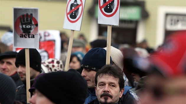 Slovenské protesty proti zkorumpovaným politikm.