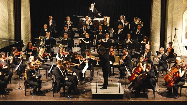 Plze�ská filharmonie si letos jako dirigenta p�izvala hudebního �editele