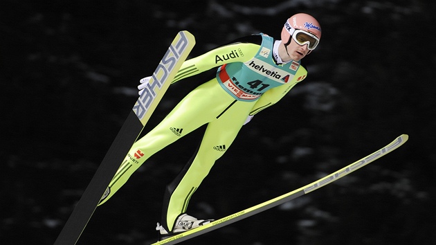 Dky Severinu Freundovi z Nmecka nebyly stupn vtz v zvod Svtovho pohru skokan na lych v italskm Val di Fiemme ist rakousk.