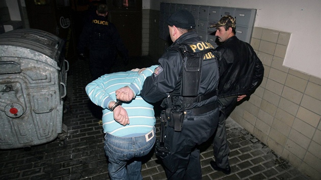 Policejní zásah na gang rumunských kapsá.