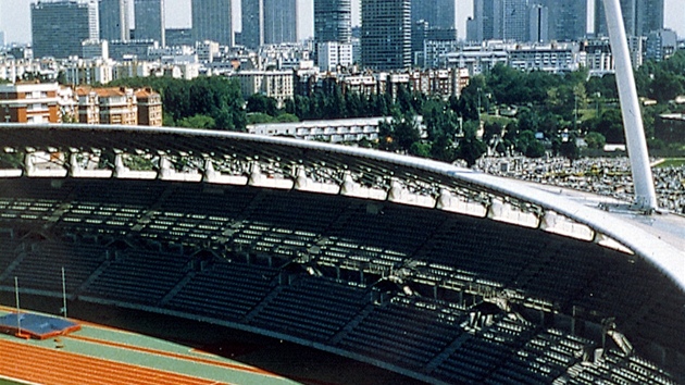 Stadion Charlty je ve 13. paskm obvodu, financovalo jej msto.