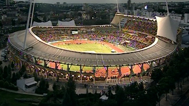 Stadion slou�í p�edev�ím atletice, ale také ragby.