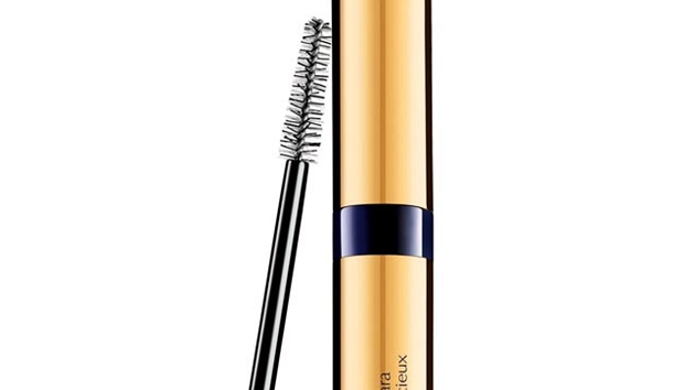 Luxusní asenka od Estée Lauder Sumptuous Bold Volume Lifting Mascara má