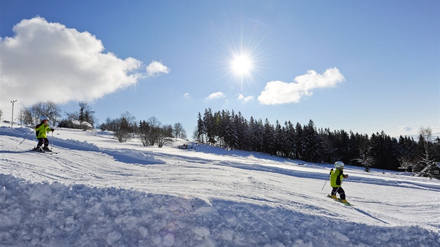 Boule na dětských sjezdovkách potěší malé lyžaře.