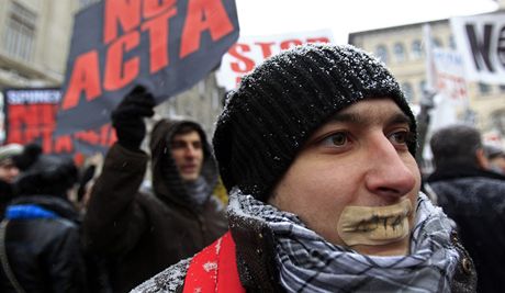 Proti "protipirátské" dohod ACTA se demonstruje v mnoha zemích svta. Ilustraní snímek