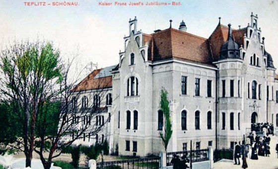 Secesní lázně z roku 1908 sloužily v Teplicích svému účelu ještě počátkem 90.