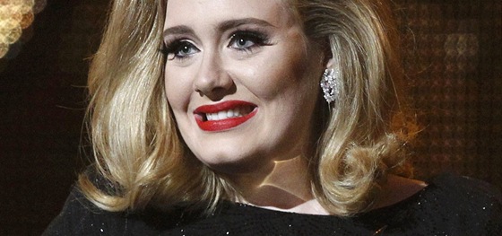 Grammy 2012 - Adele s Grammy za Nejlepí popové sólo vystoupení(Los Angeles,