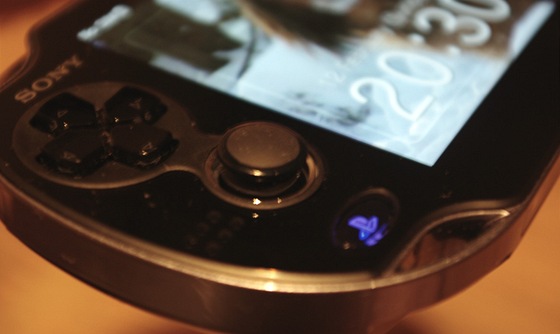 Pesnosná konzole PlayStation Vita