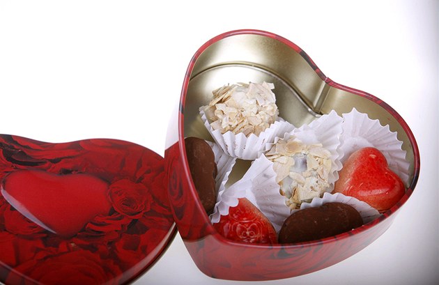 Obchodníci se sna�í na Valentýna p�ilákat zákazníky podobn� jako na Vánoce �i Velikonoce.