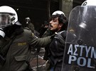 Protesty proti úsporným opatením v Aténách (10. února 2012)