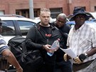 Radovan Krejí pichází k soudu v jihoafrické Pretorii. (13. 2. 2012)
