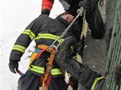 Profesionální hasii v Hradci Králové si vyzkoueli, jak zvládají náronou...