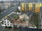 Zbytky perovského spolkového domu Trávník, jinak zvaného Komuna, po demolici