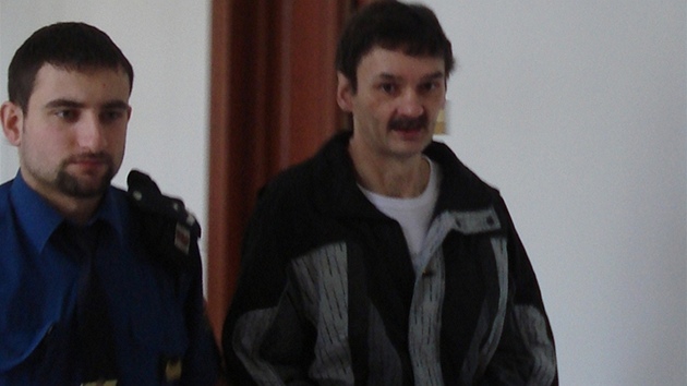 Miroslav Szettey ob�alovaný z vra�dy své bytné