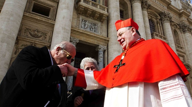 Arcibiskup Dominik Duka ve Vatikánu. Pape jmenoval Duku kardinálem, piadil