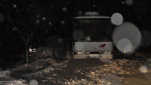 Hasi�i bojuj� se sn�hovou kalamitou na Prost�jovsku v noci z 15. na 16. �nora