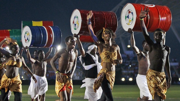 TANEKY NA ZÁVR. Ped závreným zápasem Afrického poháru národ mezi Zambií a