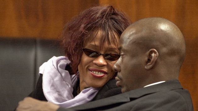 Whitney Houston se svým manelem zpvákem Bobbym Brownem v roce 2002