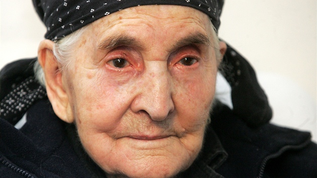 Nejstarší občanka České republiky Evangelia Čarasová se narodila v roce 1904. (15. února 2012)