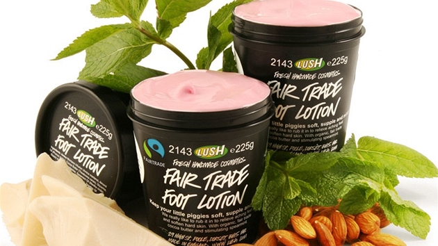 Znaka Lush pouívá ist pírodní sloky, jejich lehký krém na nohy Fair Trade