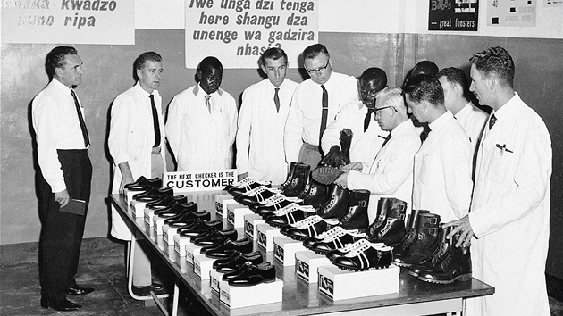 Takto vypadala konference kvality v jedné ze zimbabwských továren v 60. letech.