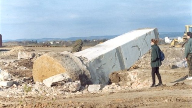 Zbytky olomoucké hvzdárny po demolici v roce 2000.