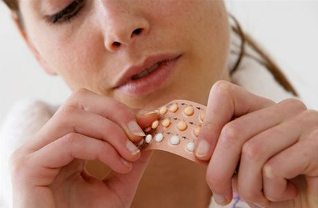 Pi výbru antikoncepce záleí nejen na vaem vku, ale také na zdravotním stavu, potu dtí atd. (Ilustraní snímek)