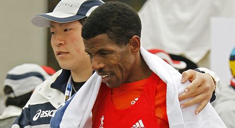 ZKLAMÁNÍ. Etiopský vytrvalec Haile Gebrselassie neuspl v Tokiu s pokusem o