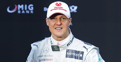 Veterán Michael Schumacher pi pedstavení nového monopostu Mercedes pro sezonu 2012.