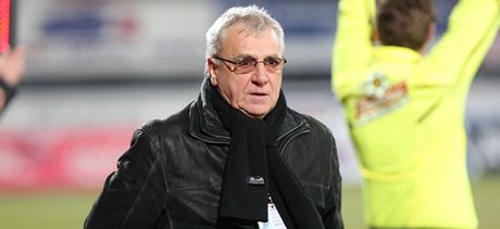 OBNOVENÁ PREMIÉRA. Trenér Petr Uliný opt vedl fotbalisty Olomouce v ligovém