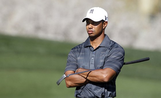 Tiger Woods skonil v boji o titul svtového ampiona ve he na jamky v druhém