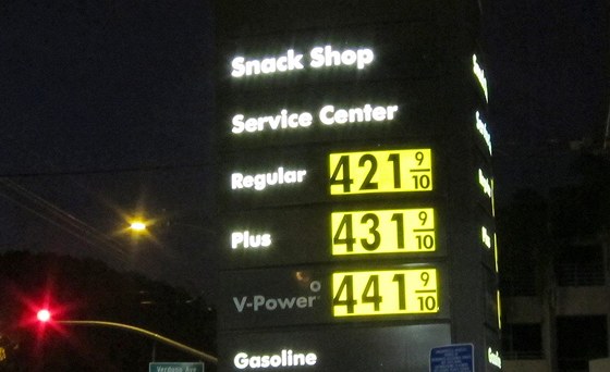 Hackeři mají zájem o levnější benzín