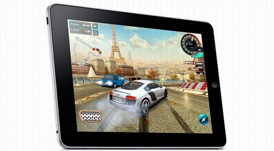 iPad jako herní stroj - závodní hra Asphalt