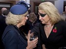 Americká novináka Marie Colvinová debatuje s vévodkyní z Cornwallu a manelkou