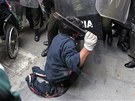 Protesty postiených v bolivijské metropoli La Paz (24. února 2012)