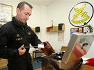 Instruktor výcviku vojenské policie Martin Pech na letecké základn v Námti