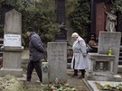 Komunisté vzpomínali u hrobu Klementa Gottwalda v Praze na Olanech na výroí