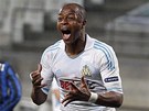 EUFORIE. Andre Ayew z Marseille se raduje z glu do st Interu Miln, kter