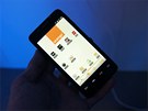 Smartphone Orange s procesorem Intel Atom a operaním systémem Android