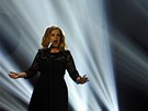 Adele na udílení Brit Awards (21. února 2012)