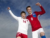 Fotbalov reprezentanti Vclav Pila (vlevo) a Tom Pekhart pzovali na
