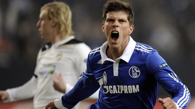 GÓÓÓL. Takhle slavil Klaas-Jan Huntelaar svoji trefu v odvetě Evropské ligy. Díky němu v osmé minutě platilo: Schalke - Plzeň 1:0. Tenhle výsledek však až do konce nevydržel.