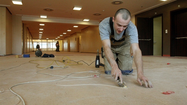 Bývalý eskobudjovický hotel Gomel u brzy oteve své dvee hostm jako